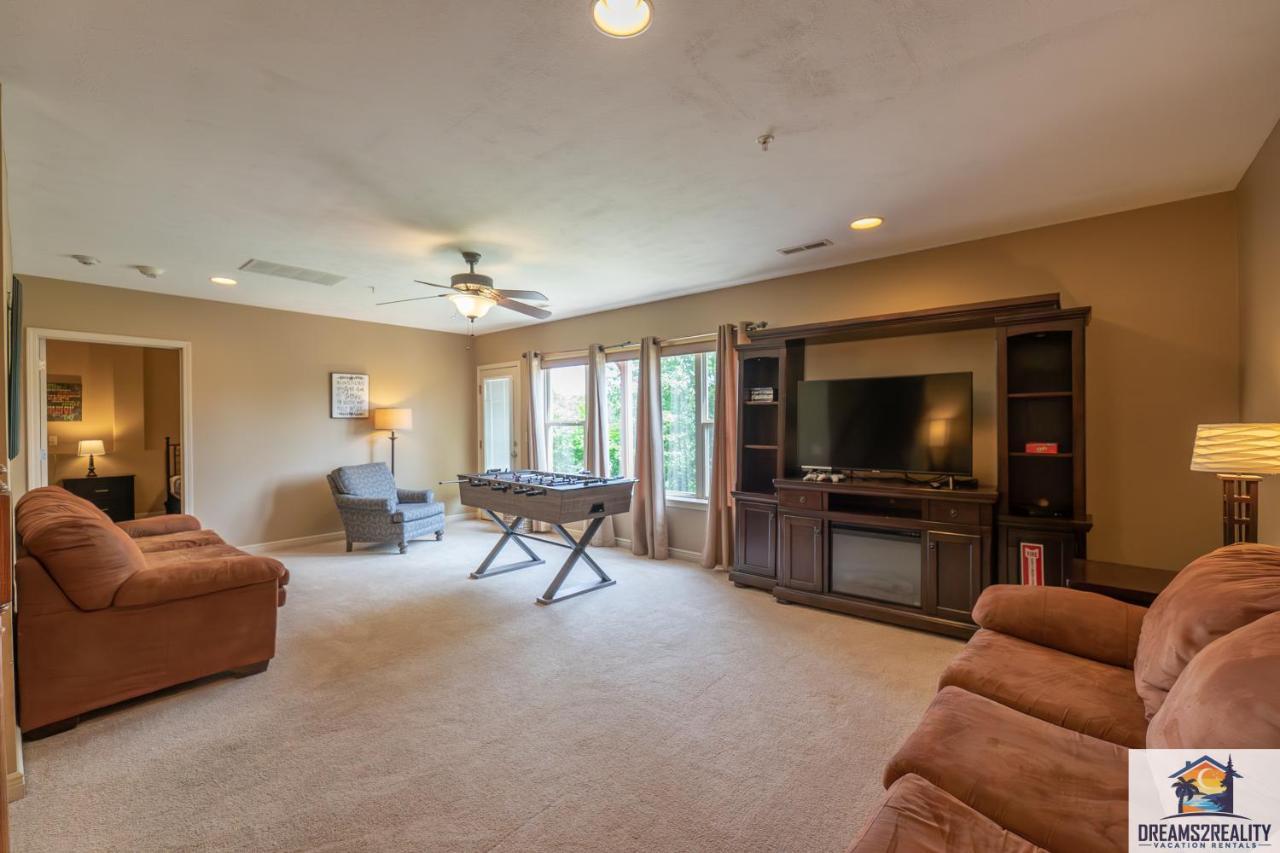 4Br Walk-In - Foosball Table - Hot Tub - Fire Pit - Free Tickets Included - Dv166 Бренсън Екстериор снимка