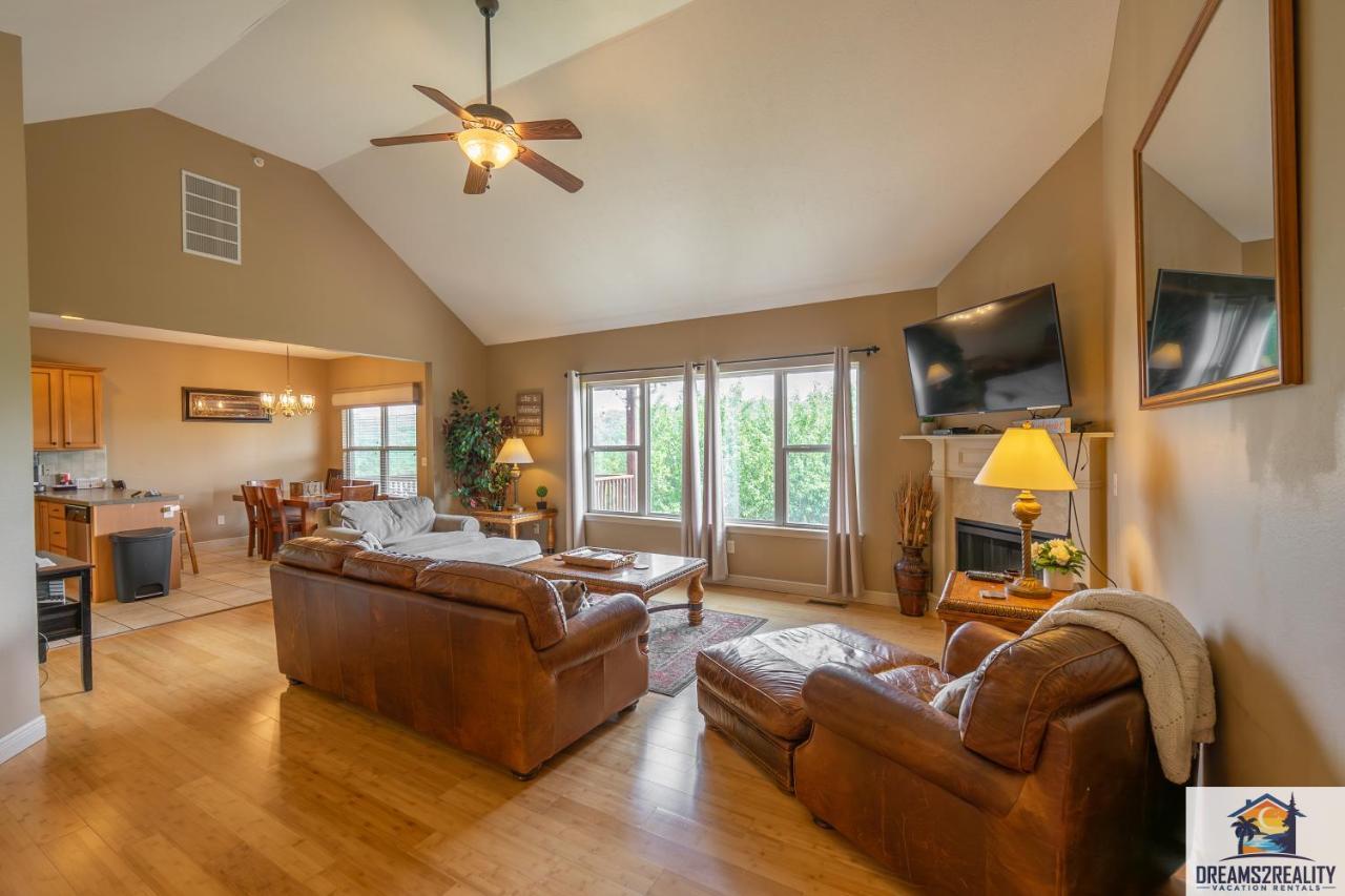 4Br Walk-In - Foosball Table - Hot Tub - Fire Pit - Free Tickets Included - Dv166 Бренсън Екстериор снимка