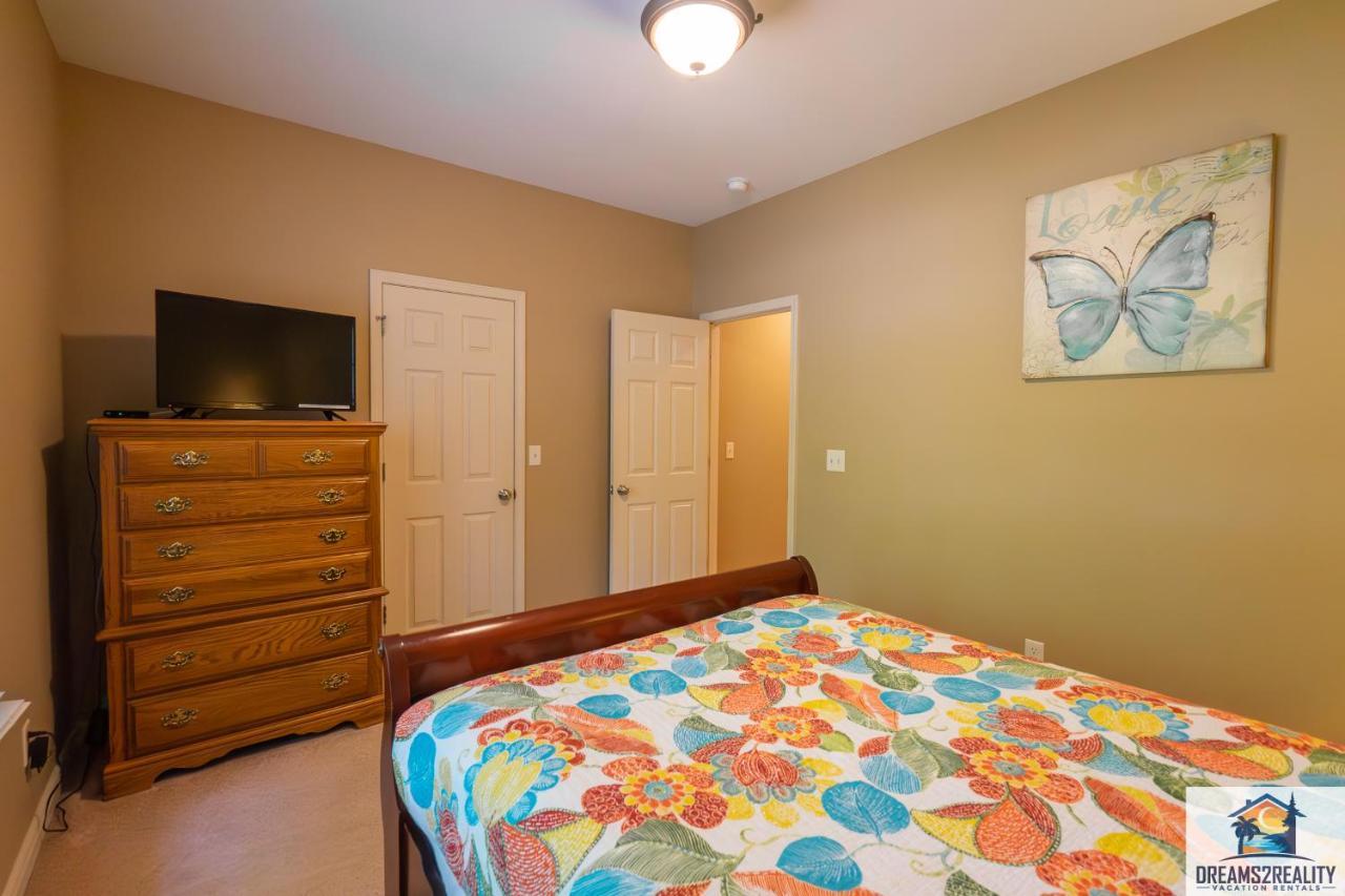 4Br Walk-In - Foosball Table - Hot Tub - Fire Pit - Free Tickets Included - Dv166 Бренсън Екстериор снимка