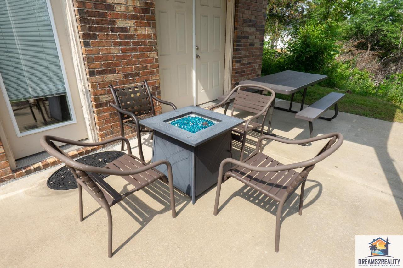 4Br Walk-In - Foosball Table - Hot Tub - Fire Pit - Free Tickets Included - Dv166 Бренсън Екстериор снимка
